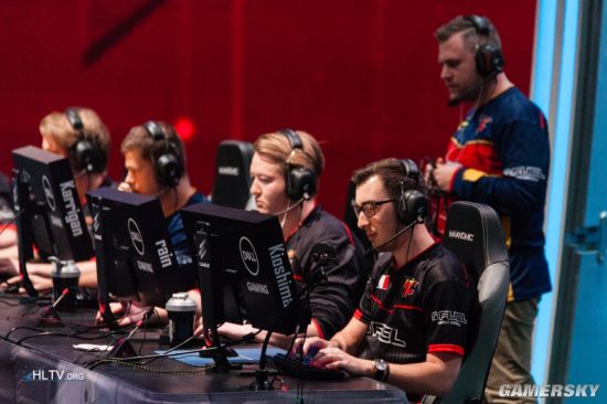 也能在团队 也能在团队